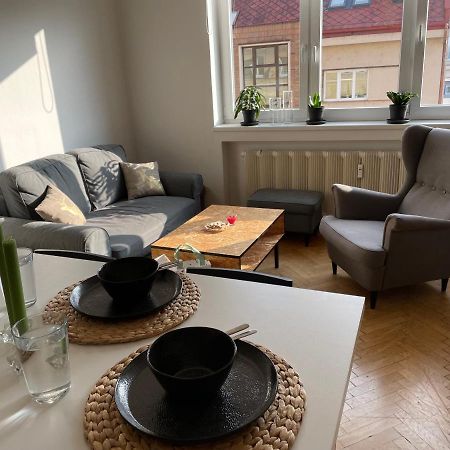Cozy Apartment Near The City Center Hradec Kralove Exterior foto