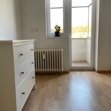 Cozy Apartment Near The City Center Hradec Kralove Exterior foto